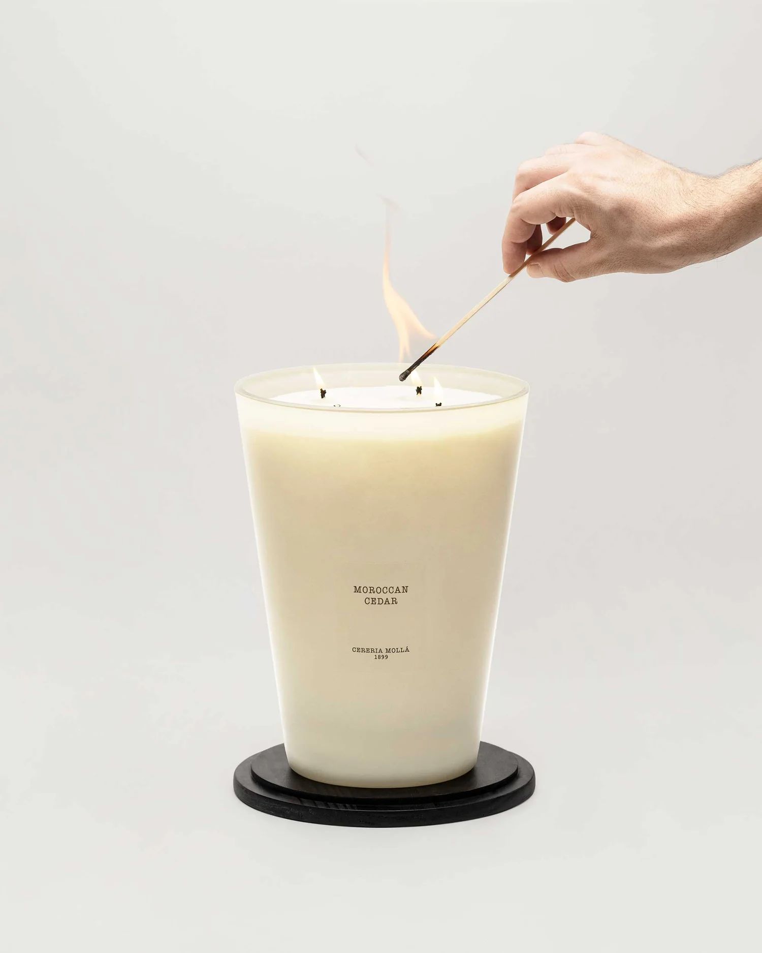 Cereria Mollá 1899 Moroccan Cedar Scented XXL Candle 3500 g