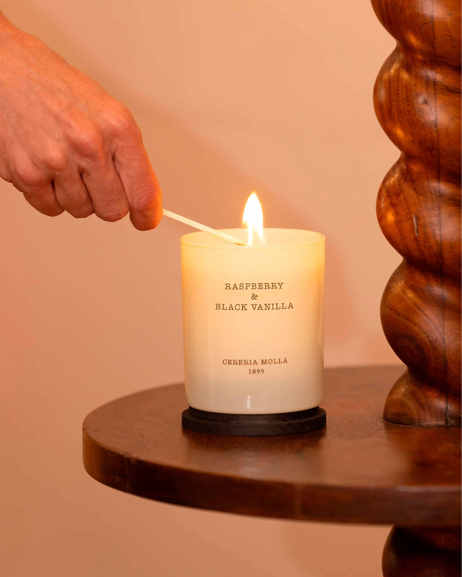 Cereria Mollá 1899 Raspberry & Black Vanilla Scented Candle 230 g