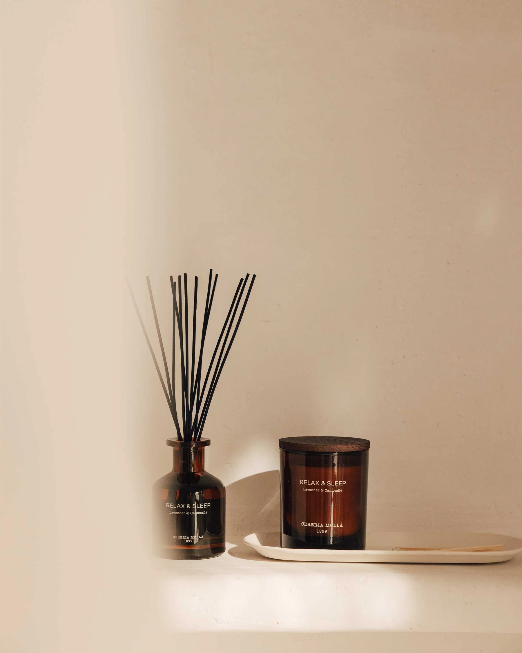 Cereria Mollá 1899 Relax & Sleep Lavender & Camomile Scented Candle 230 g