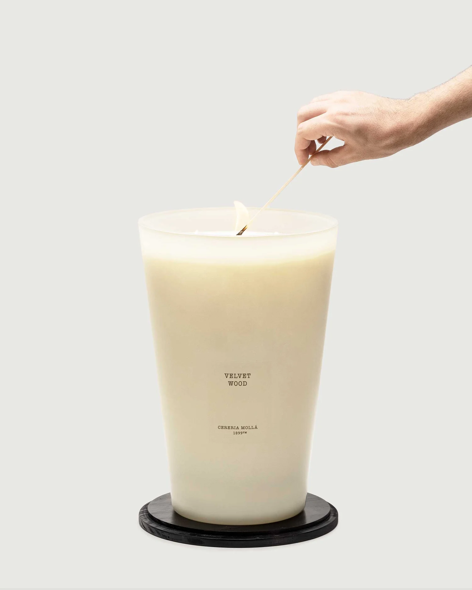 Cereria Mollá 1899 Velvet Wood Scented 3XL Candle 7000 g