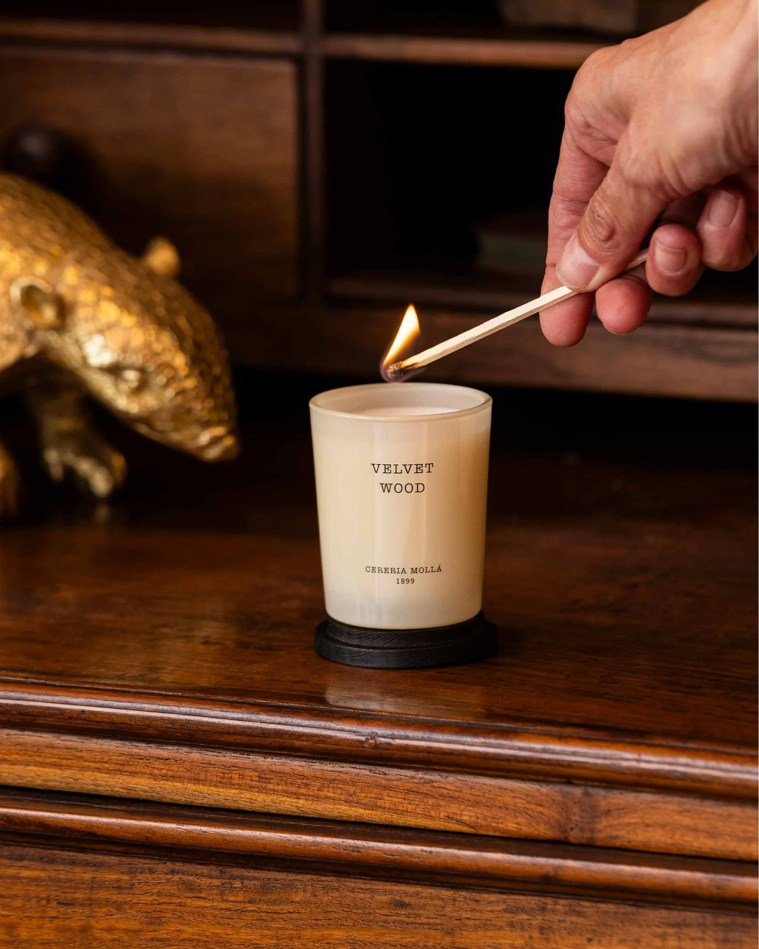 Cereria Mollá 1899 Velvet Wood Scented Mini Candle 70 g